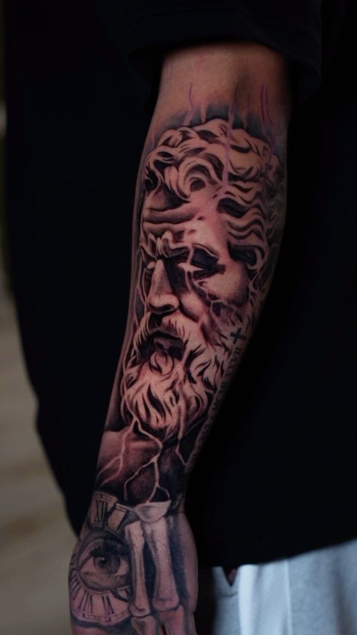 Instagram post from alex.g.tattoos. This post is in position 17.