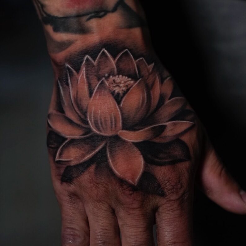 Instagram post from alex.g.tattoos. This post is in position 11.